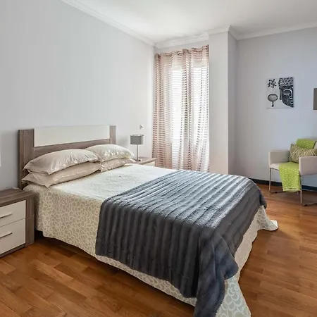 Ferienwohnung Fuer 4 Personen Ca 140 M In Funchal, Madeira Suedkueste Von Madeira Apartment